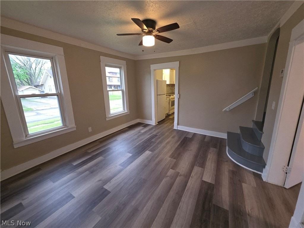2805 Lexington Ave - Photo 6 of 14
