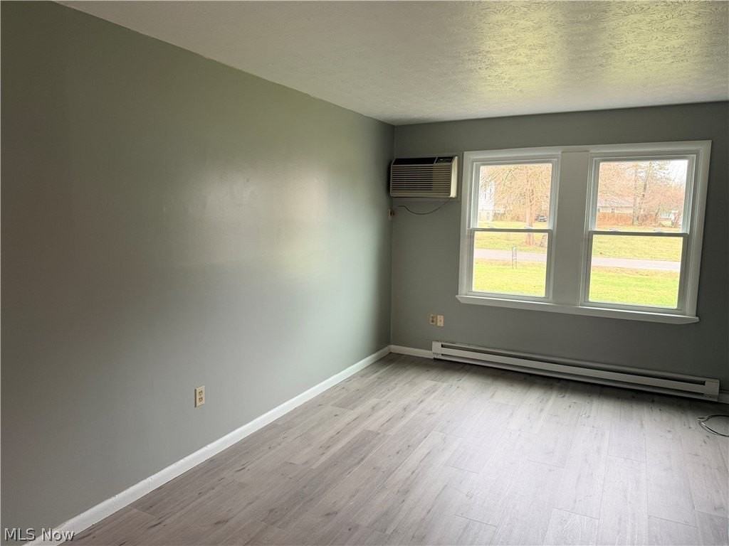 929 Cook Ave #1 - Photo 2 of 13