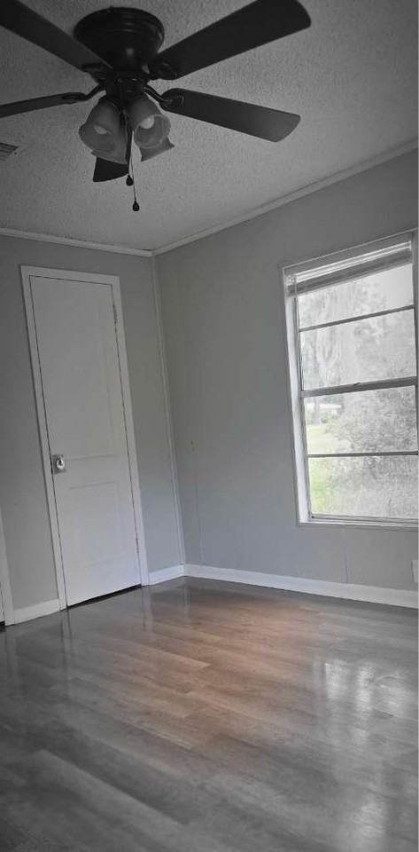 149 Sw Balboa Pl - Photo 2 of 9