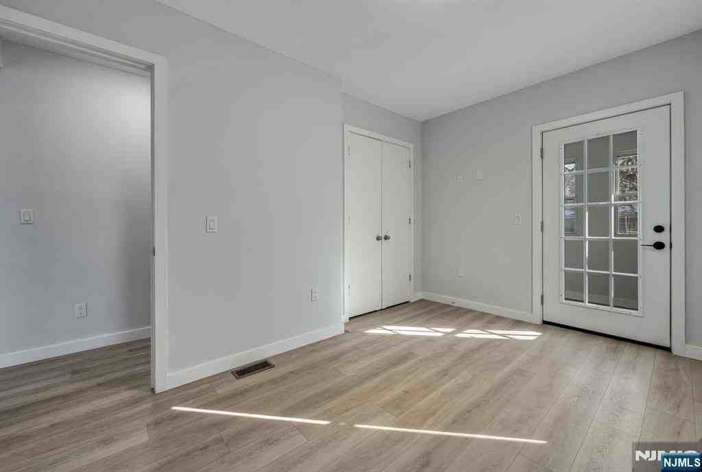 17 Mission St - Photo 7 of 22