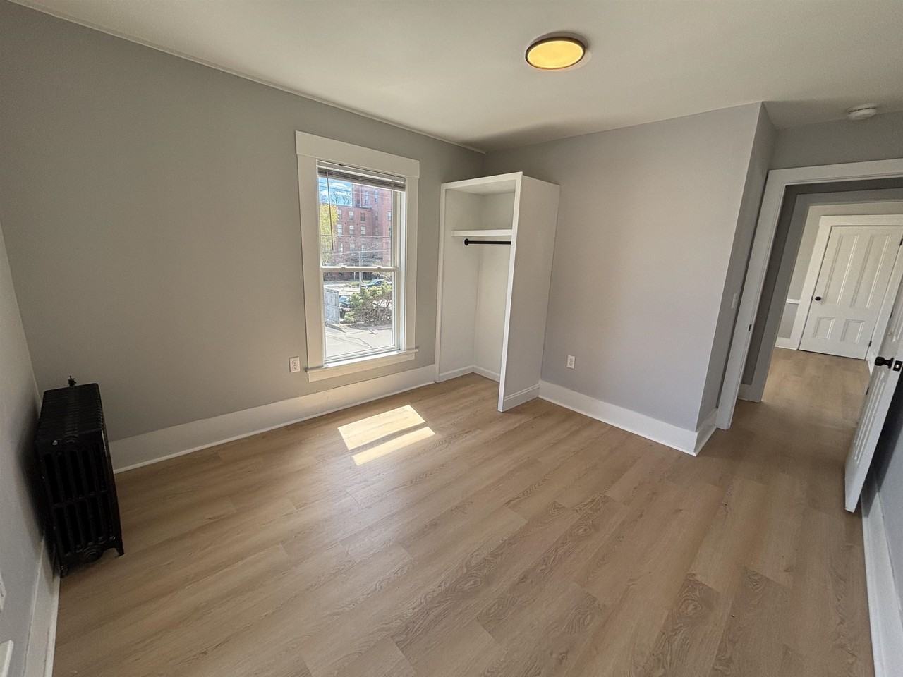 162 Front St - Photo 2 of 11