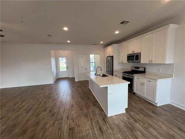 2708 Volpe Dr - Photo 4 of 22