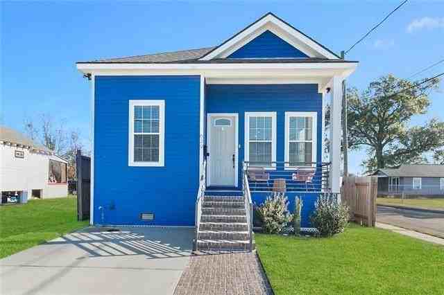 639 Richard St - Photo 2 of 12