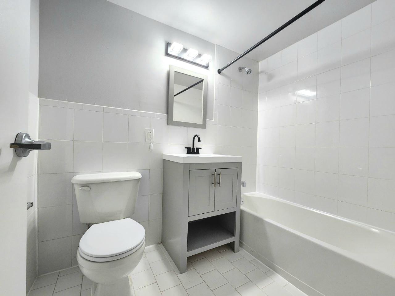22 W 25th St #1H - Photo 4 of 9