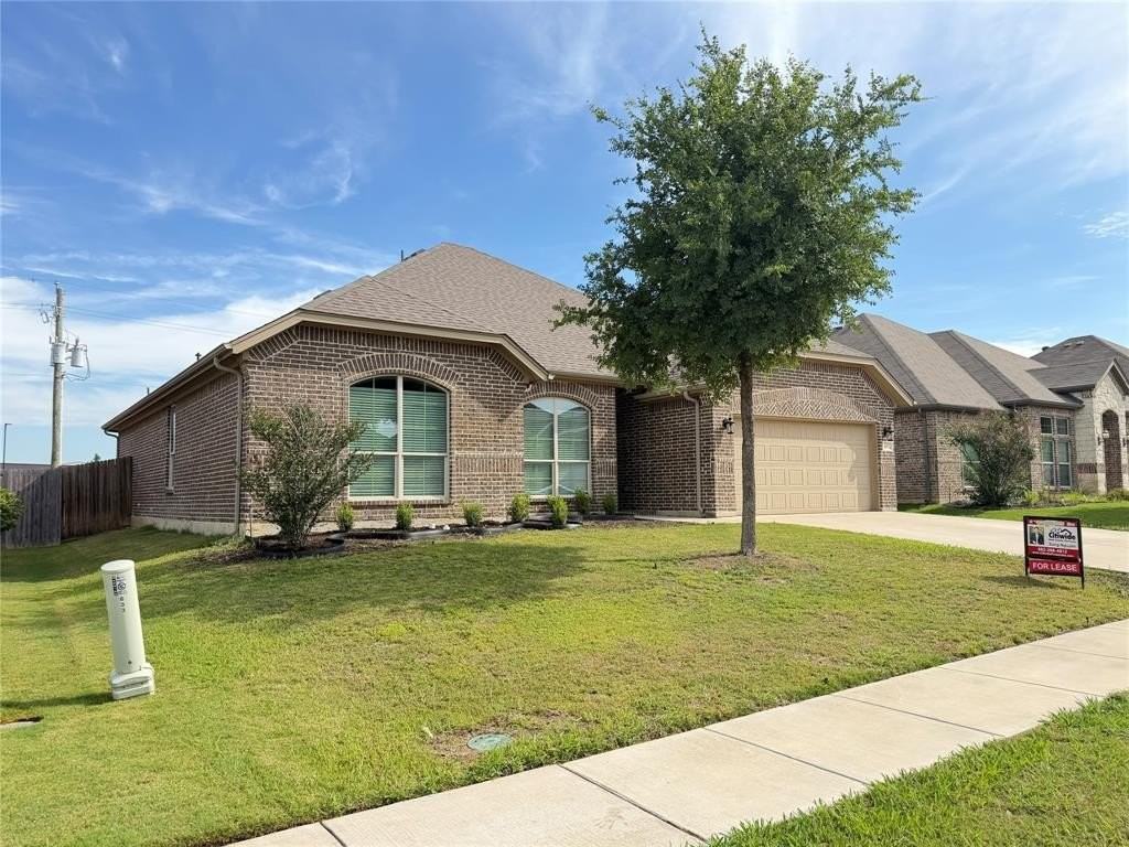 637 Peach Ln - Photo 3 of 25