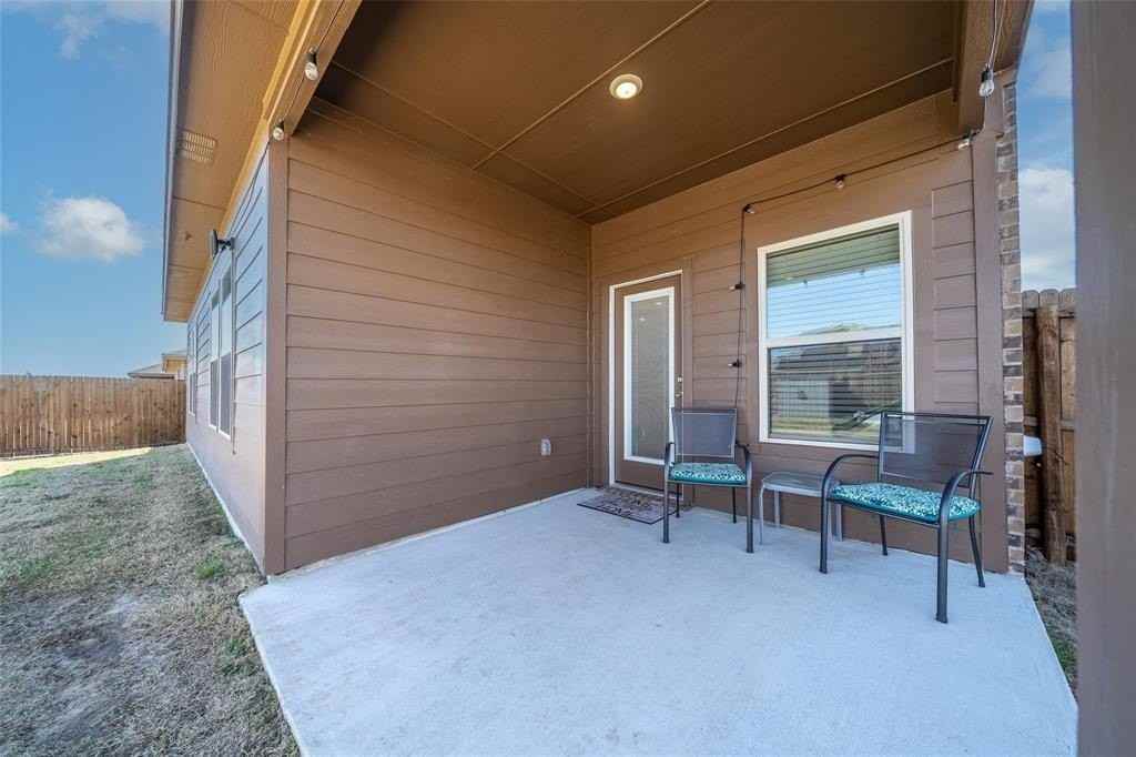 813 Cottonwood Way - Photo 6 of 40