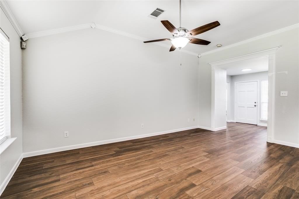 2724 Windswept Ln - Photo 6 of 26