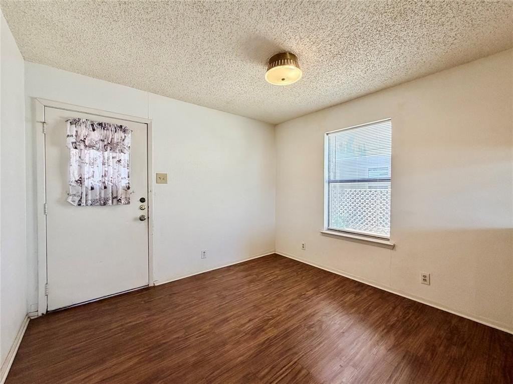 3311 Fallmeadow St - Photo 6 of 13