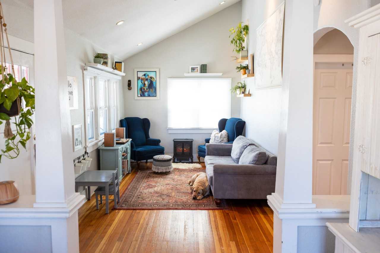 2103 S Clarkson St #NA - Photo 4 of 32
