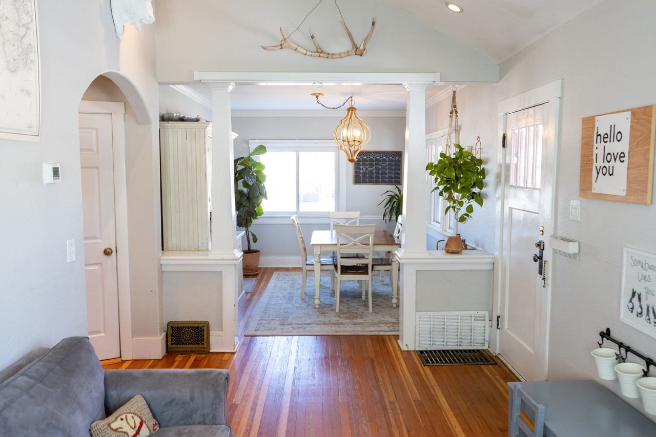 2103 S Clarkson St #NA - Photo 6 of 32