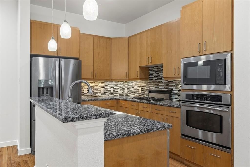 1016 Liberty St #3 - Photo 3 of 40