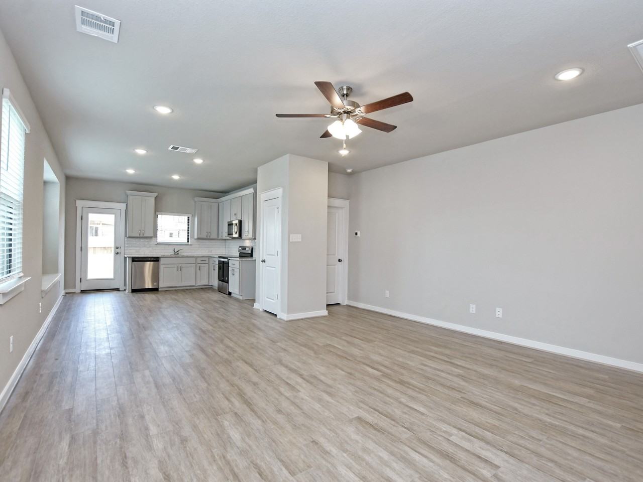 180 Waterside Rd #A - Photo 7 of 30