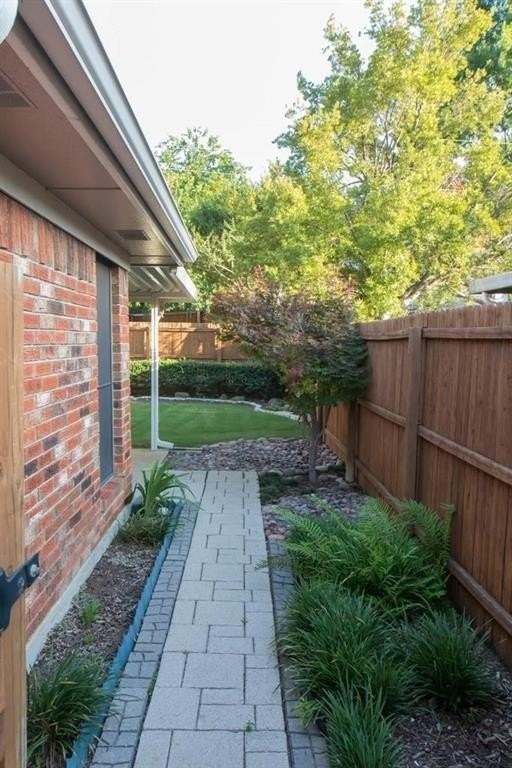 557 Grace Ln - Photo 3 of 22