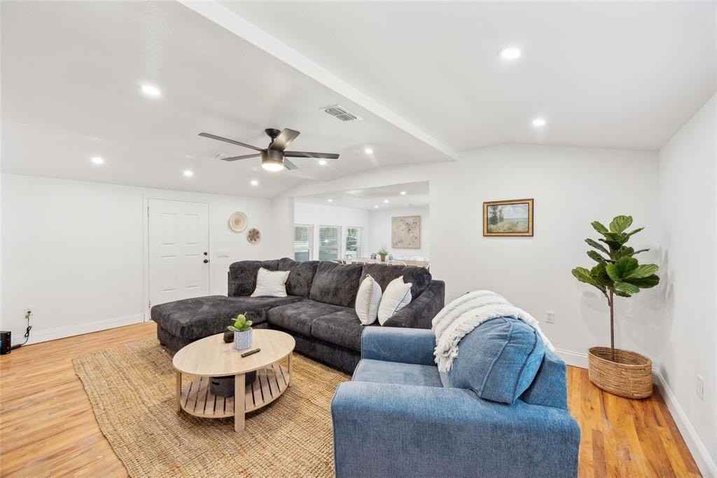 229 Sherman Dr