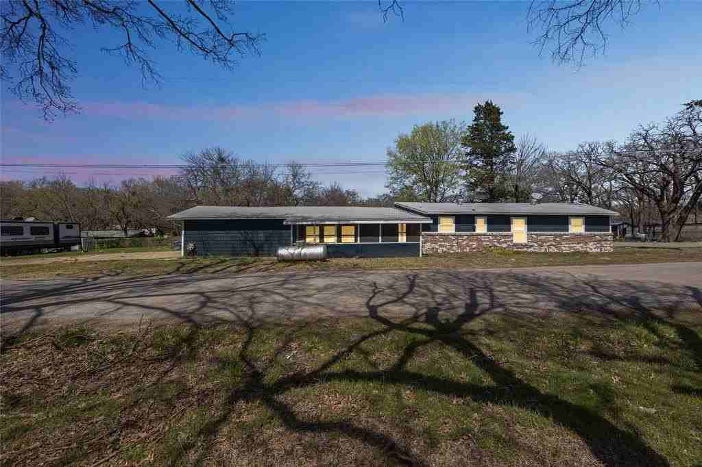 229 Sherman Dr - Photo 2 of 40