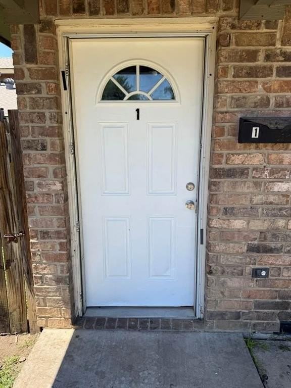 3103 N Crump St - Photo 2 of 19