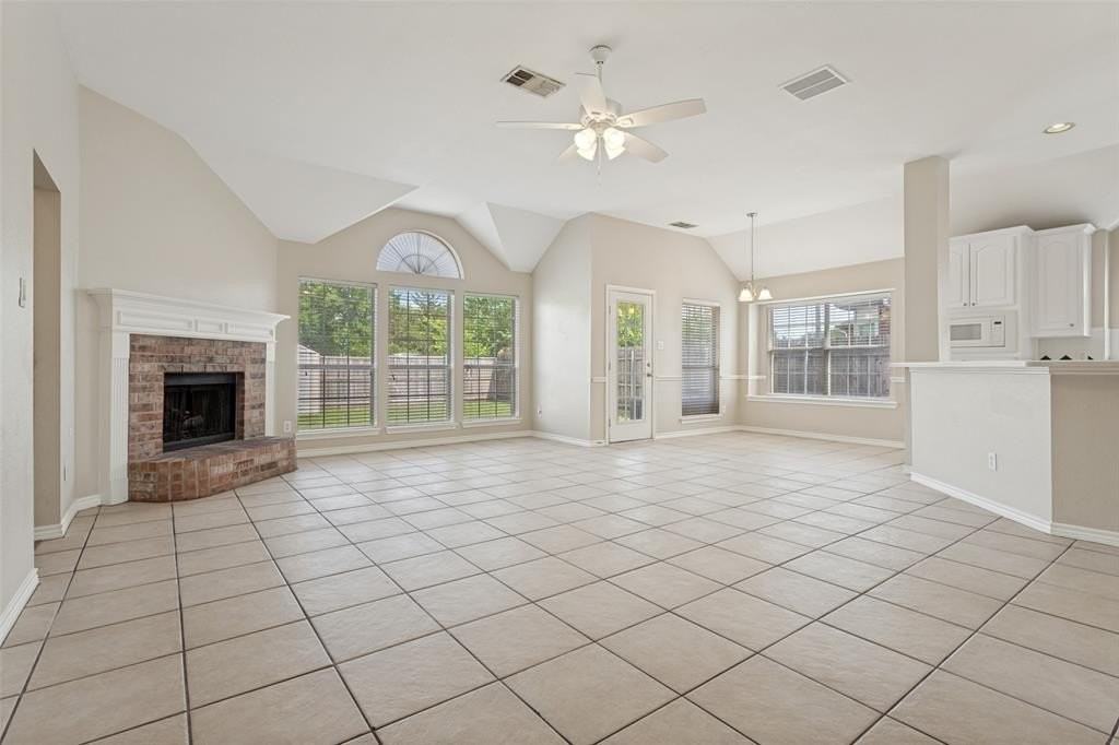 903 Redbud Dr - Photo 5 of 25