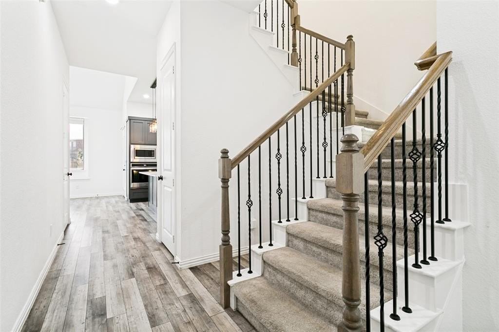 242 Woodson St - Photo 6 of 50
