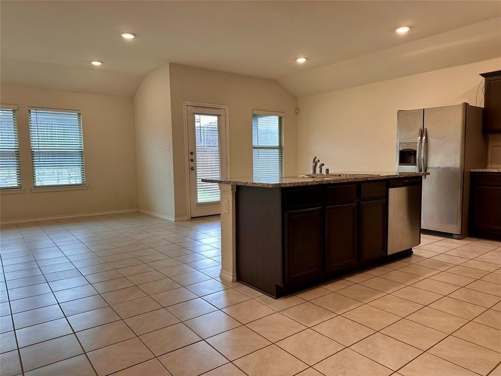1108 Sapphire Dr - Photo 7 of 18