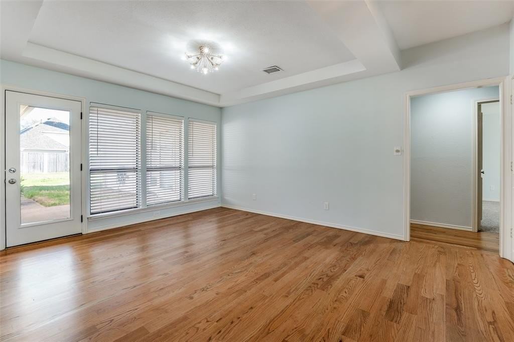 4223 Lawngate Dr - Photo 4 of 25