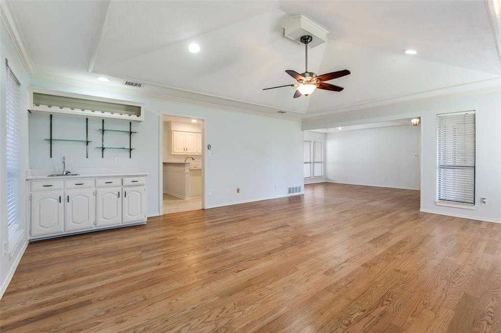 4223 Lawngate Dr - Photo 7 of 25
