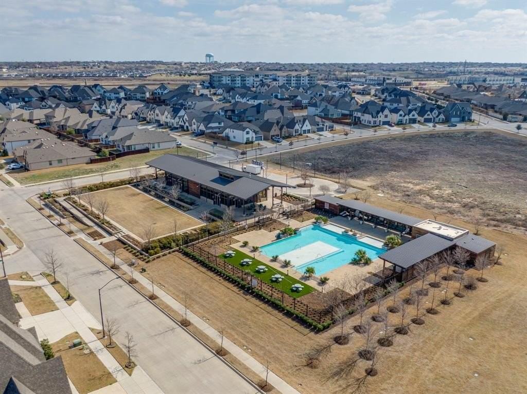 7412 Winterbloom Way - Photo 5 of 33