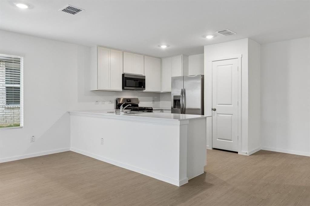 1349 Buckaroo Blvd - Photo 7 of 25