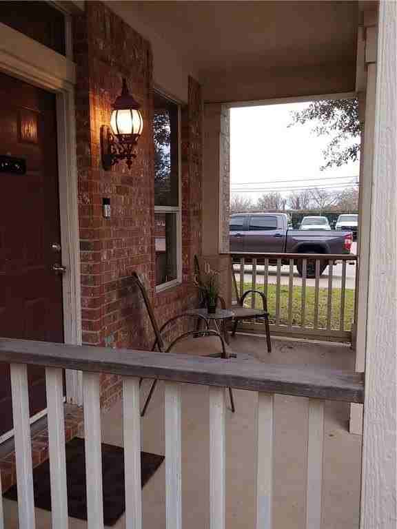 2637 Boedeker Dr - Photo 3 of 17