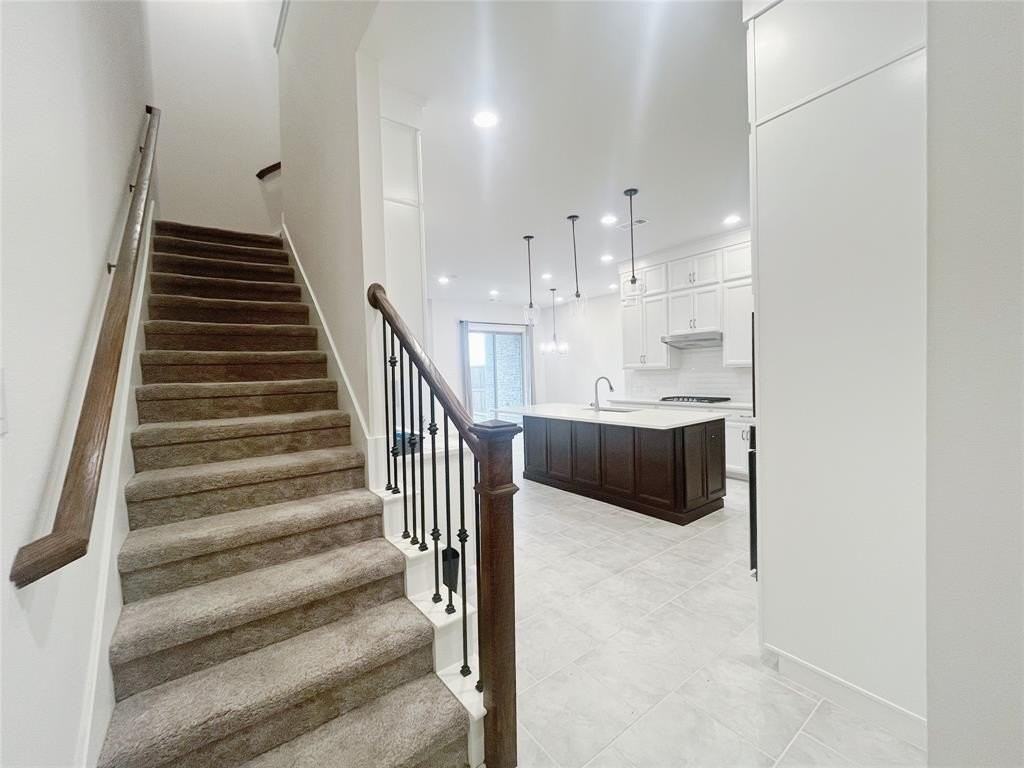 17745 Sage Ln - Photo 4 of 39