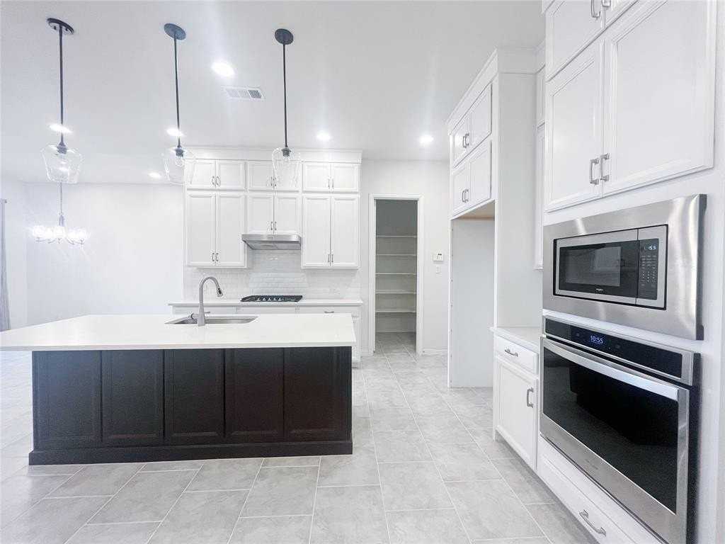 17745 Sage Ln - Photo 6 of 39