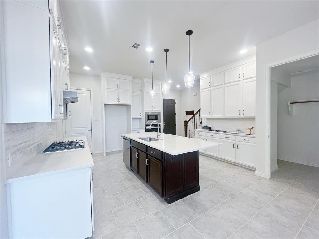 17745 Sage Ln - Photo 7 of 39