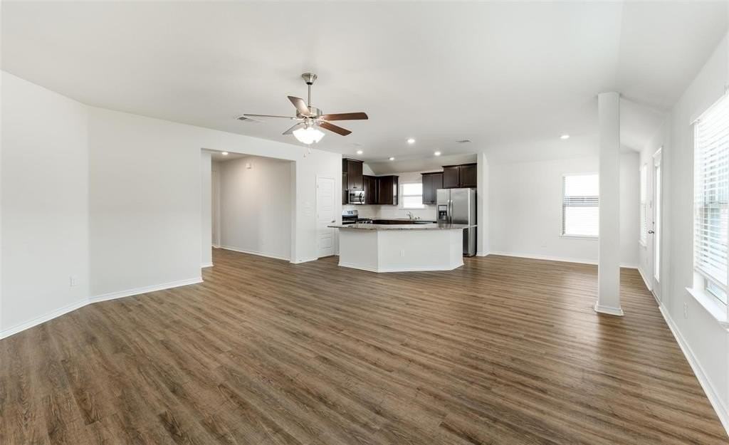 716 Bluebird Way - Photo 2 of 25