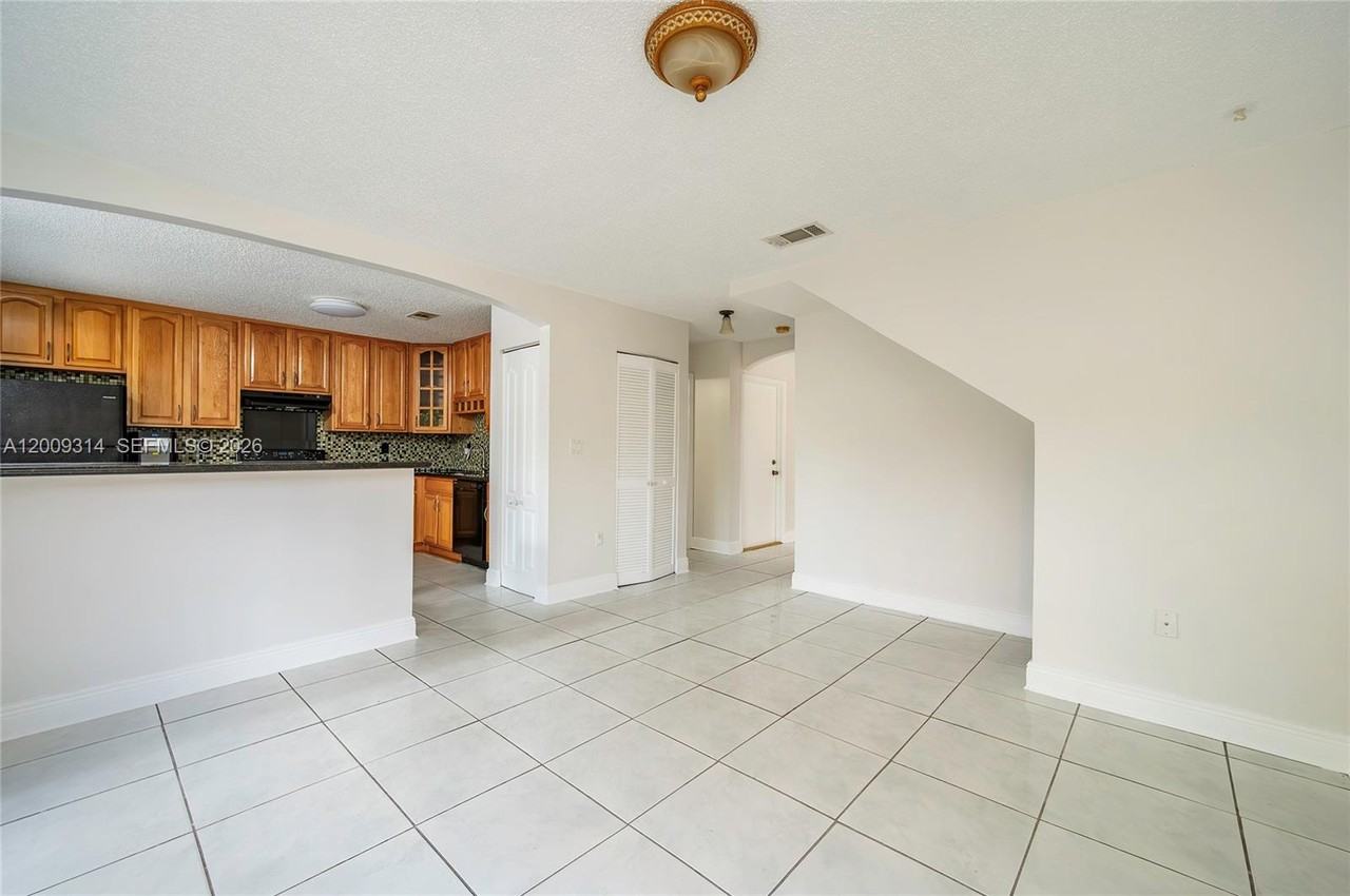 13753 Sw 160th St #O - Photo 4 of 8