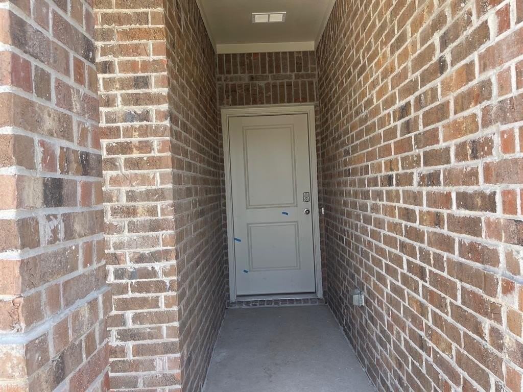 2423 Montgomery St - Photo 4 of 26
