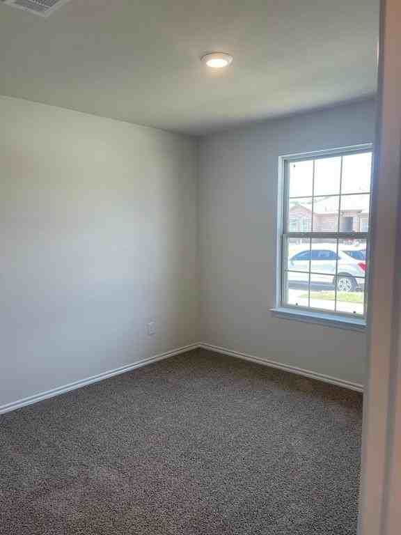 2423 Montgomery St - Photo 6 of 26