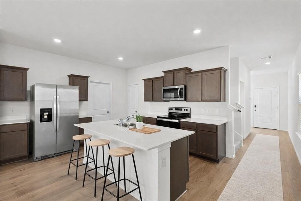 809 Trough St - Photo 3 of 21