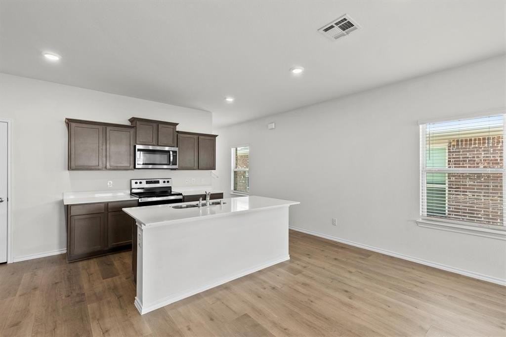 809 Trough St - Photo 5 of 21