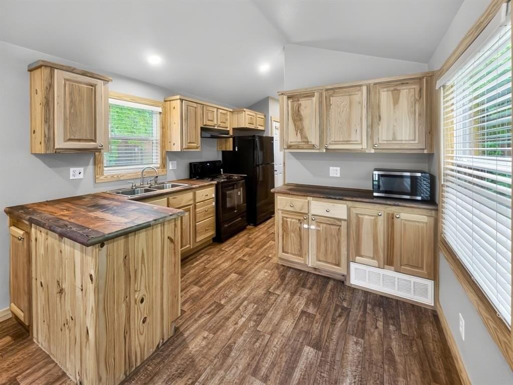 761 Paxton Rd - Photo 5 of 10