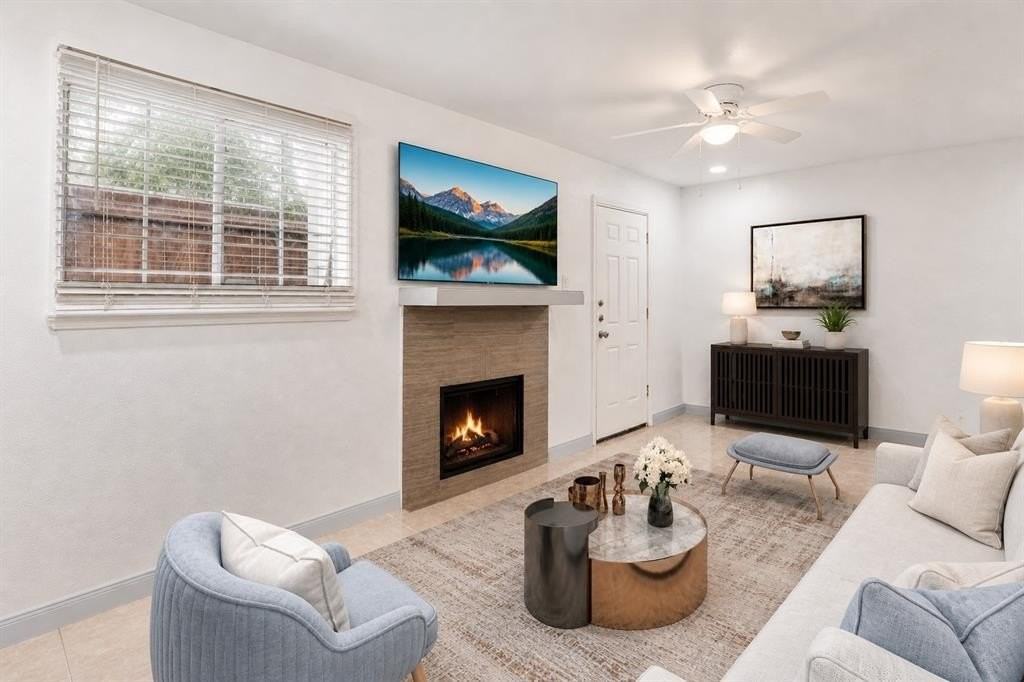 4620 San Jacinto St #C - Photo 4 of 21