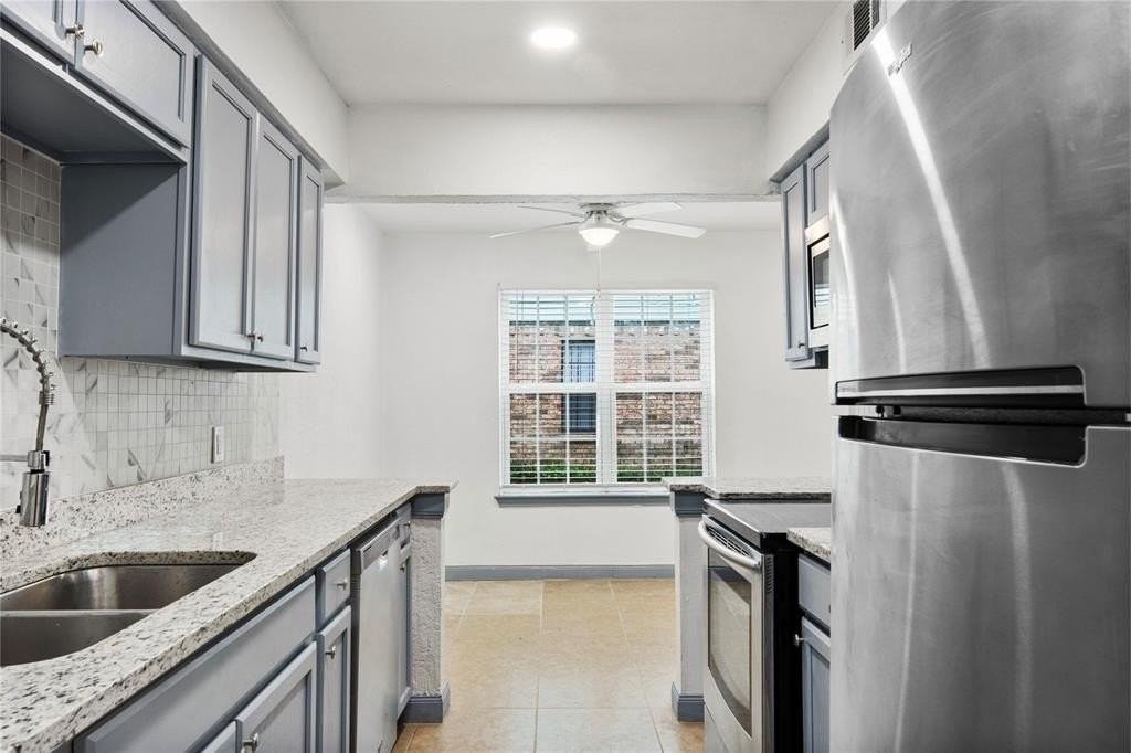 4620 San Jacinto St #C - Photo 7 of 21