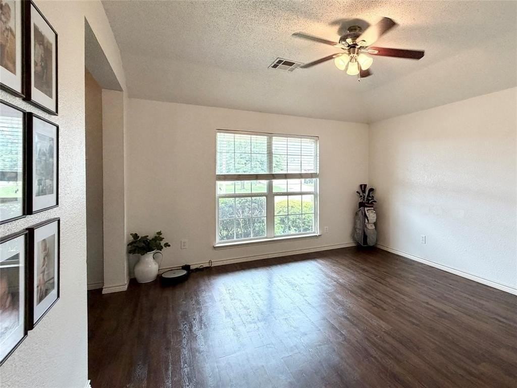 1421 Jacksons Run - Photo 2 of 20