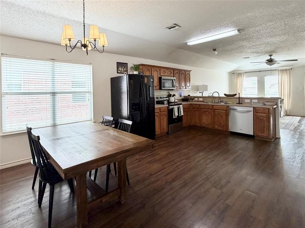 1421 Jacksons Run - Photo 4 of 20