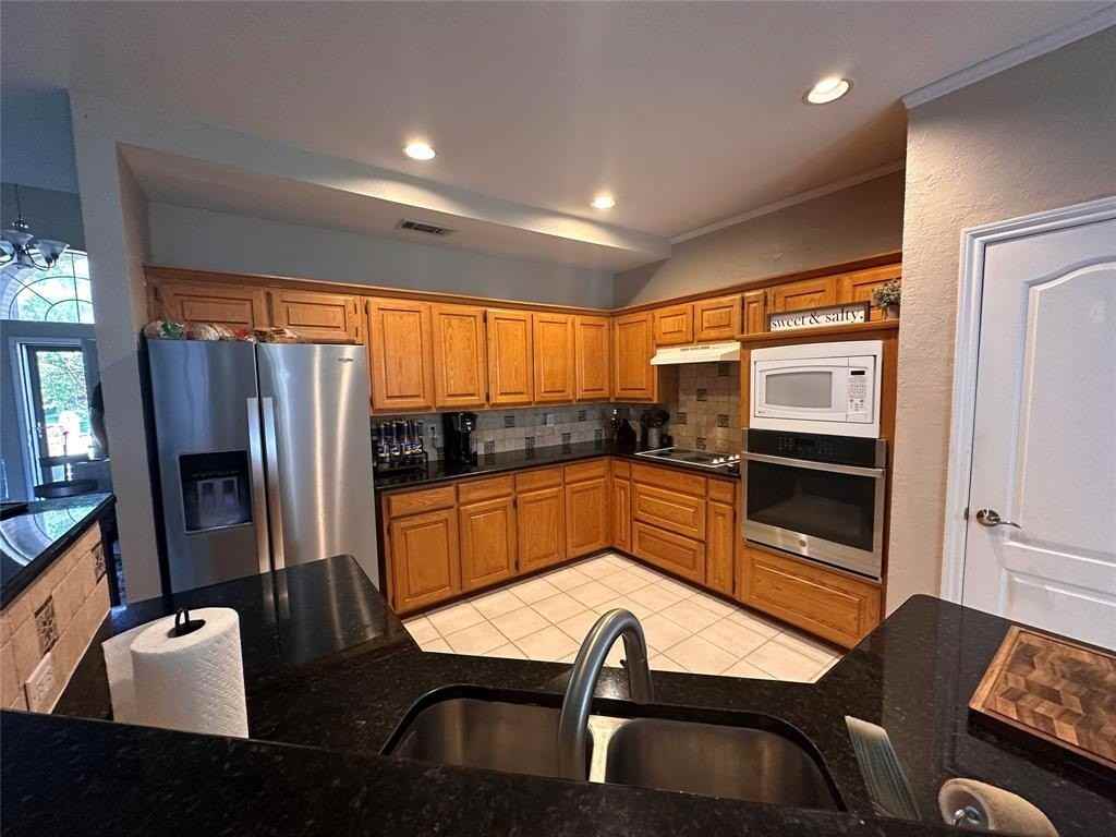 609 Saddleback Ln - Photo 6 of 14