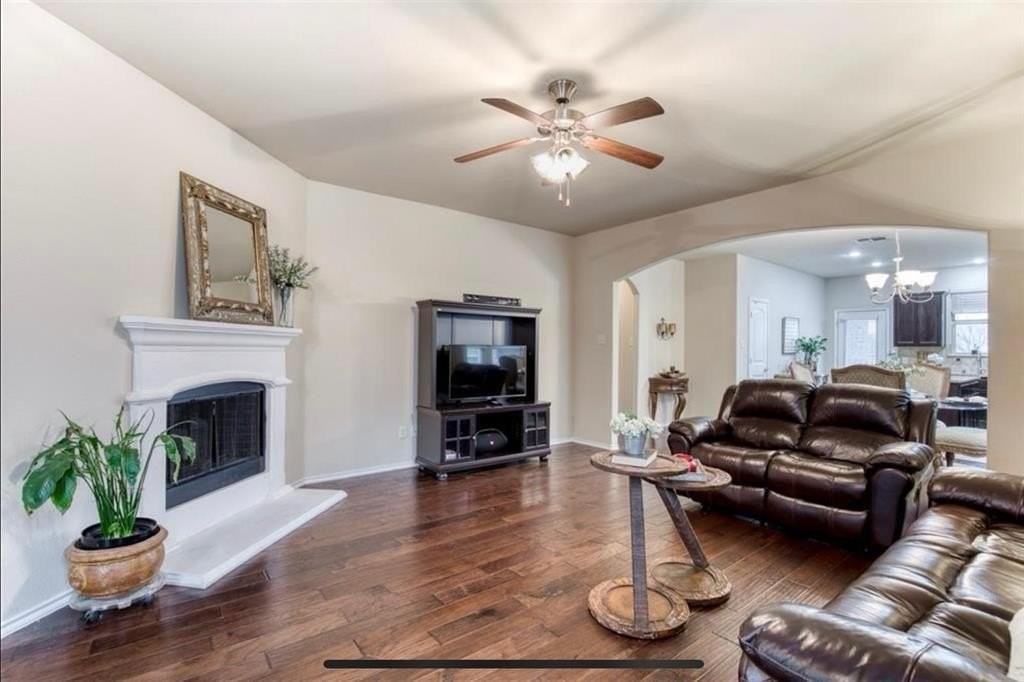 421 Hideaway Rd - Photo 5 of 12