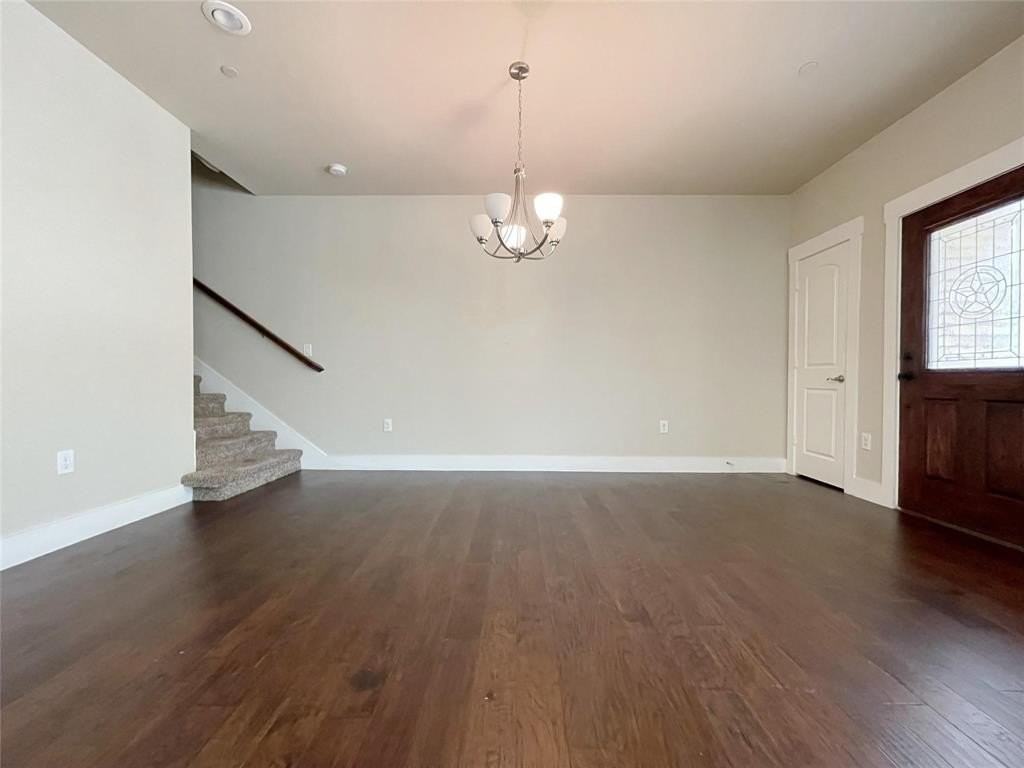 207 Lily Ln - Photo 5 of 21