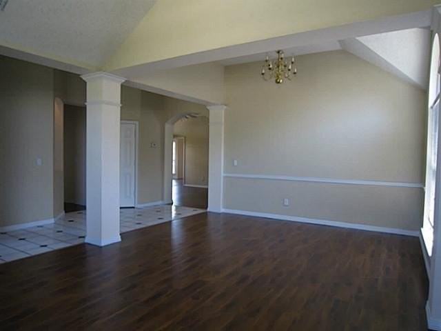 9941 Danbury Dr - Photo 2 of 11