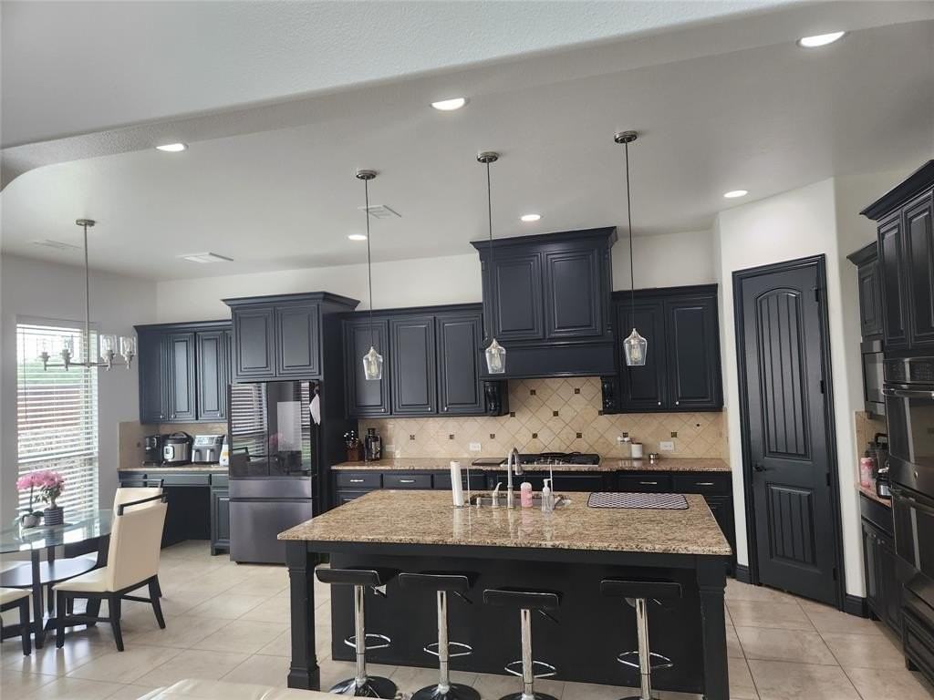 10647 Kingsford Ln - Photo 4 of 15