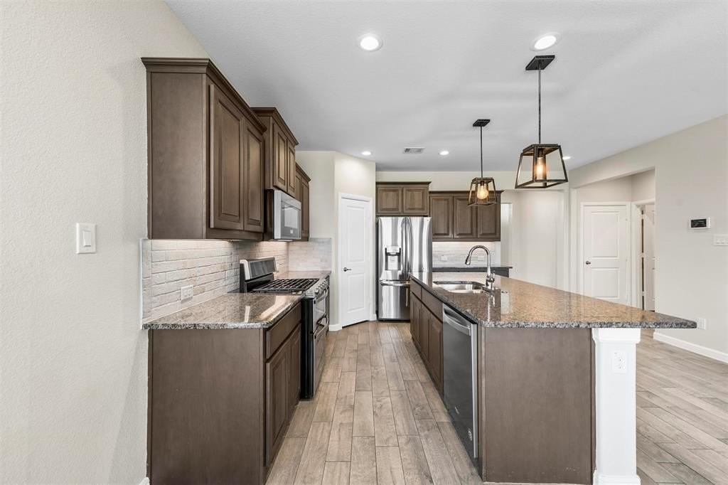 3318 Camden Creek Rd - Photo 6 of 38