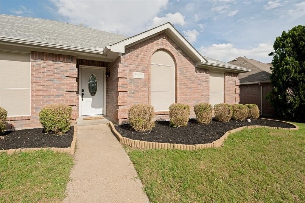 8160 Tower Rd - Photo 2 of 25