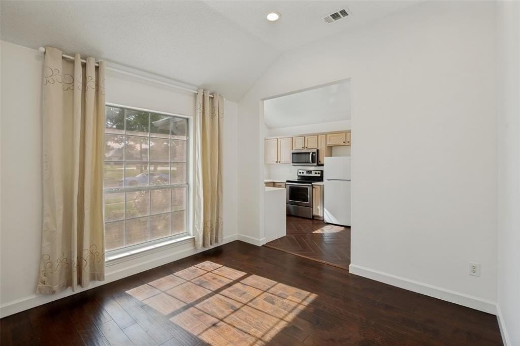 8160 Tower Rd - Photo 4 of 25